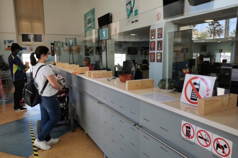 Usuaris a l'OIAC de Lloret
