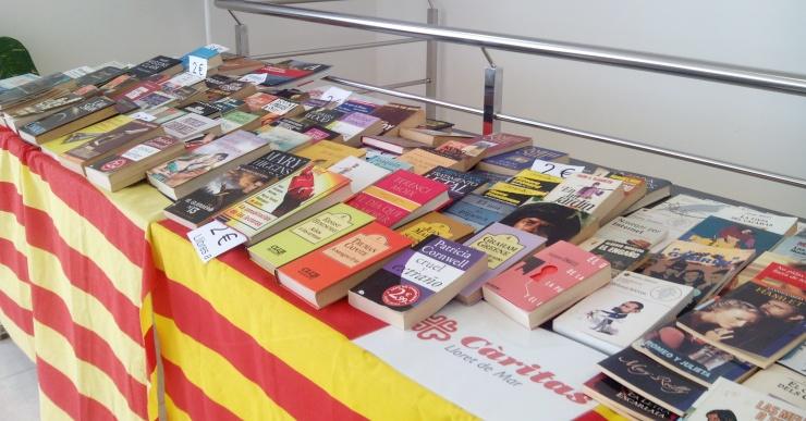 Els veïns del Rieral allarguen la venda de llibres de segona mà