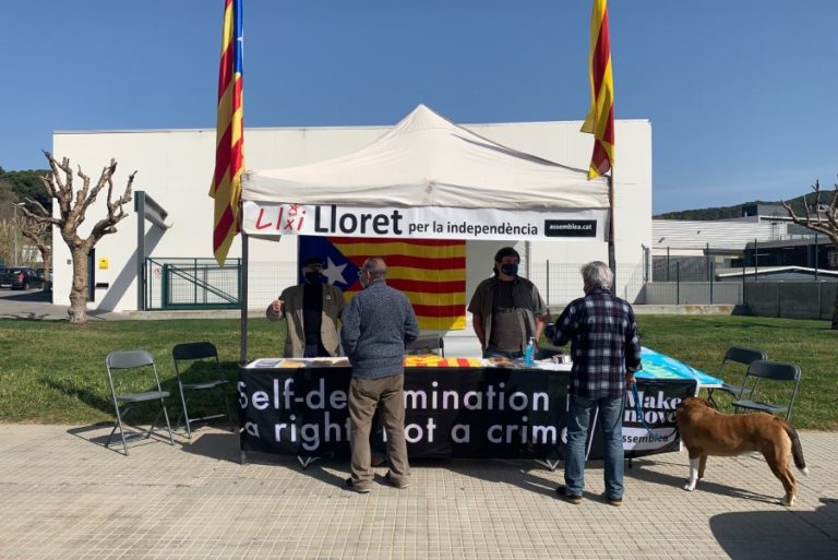 La paradeta de Lloret per la Independència