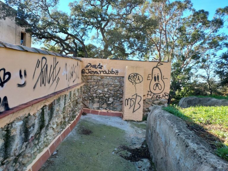 Part de les pintades que s'han fet a Can Saragossa (Ajuntament de Lloret de Mar)