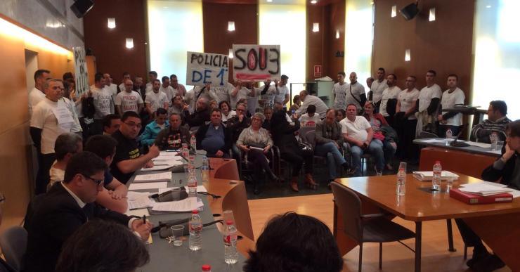 La Policia Local de Lloret aprofita el ple per reclamar millores salarials