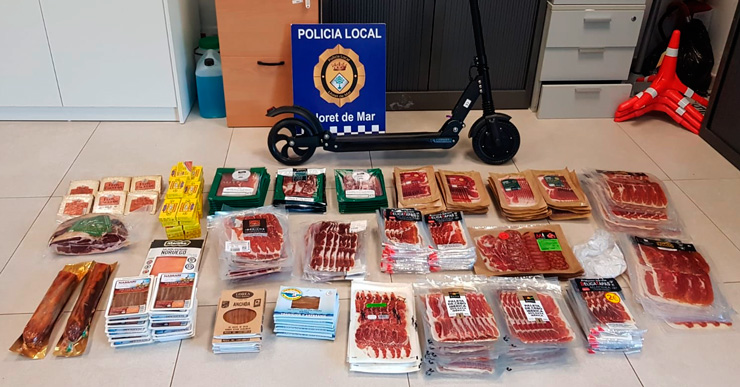 Tres persones detingudes per robar en un centre comercial de Lloret