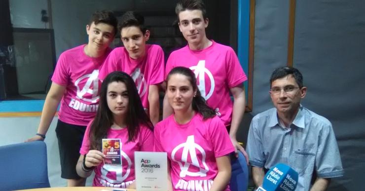 Cinc alumnes de la Immaculada guanyen un concurs per l’app ‘Edukids’