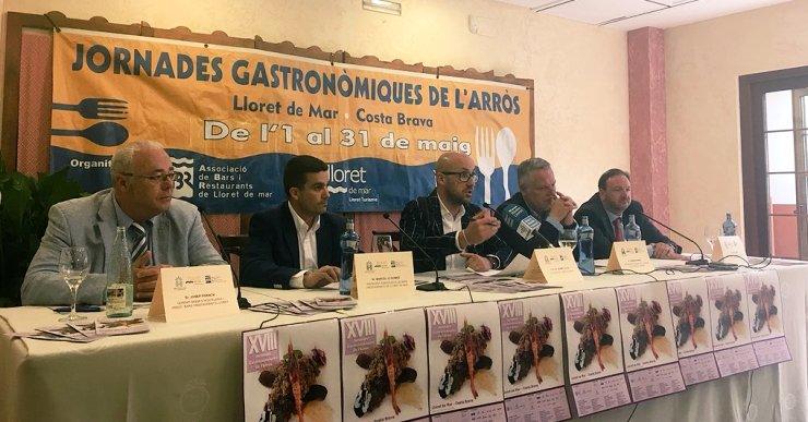Els alumnes de cuina i gastronomia del Coll i Rodés participen a les jornades de l’arròs