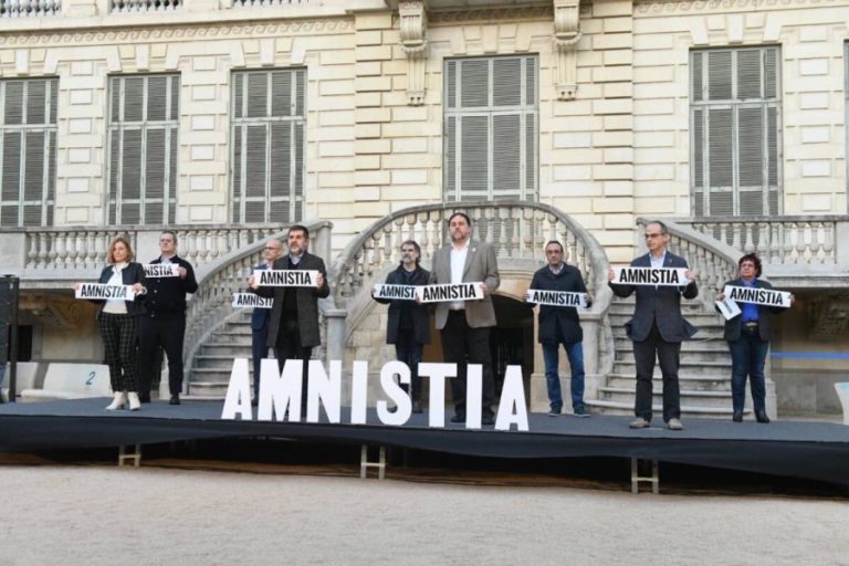 Les preses i els presos independentistes reclamant l'amnistia