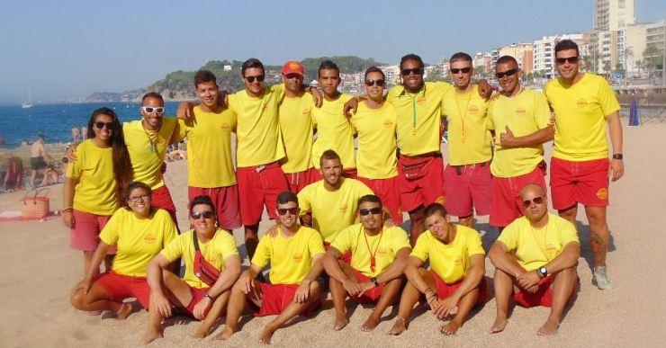 Proactiva envia un missatge de tranquil·litat malgrat l’elevat nombre de meduses