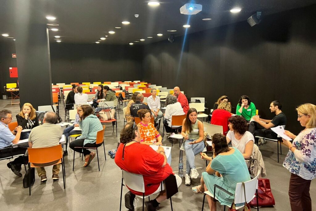 Activitat per grups, a la jornada del Projecte Switch