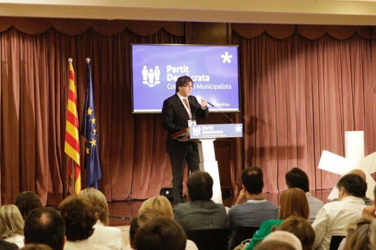 Puigdemont agraeix el suport «del món local» al procés, en la convenció del PDeCAT a Lloret