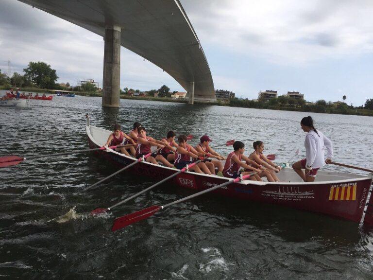 El sènior femení del club de rem Santa Cristina, primer a la lliga catalana de llaguts