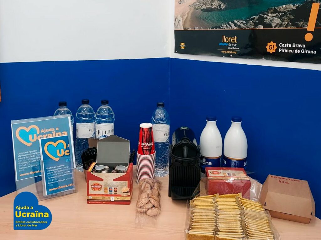 Els restauradors han donat cafès, tès i altres infusions per als usuaris del Centre Cívic de Can Carbó.