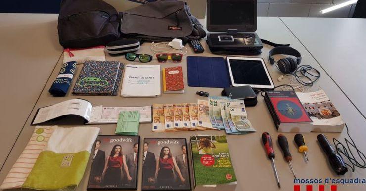 Els Mossos detenen un veí de Lloret i un de Vidreres acusats de robar en vehicles