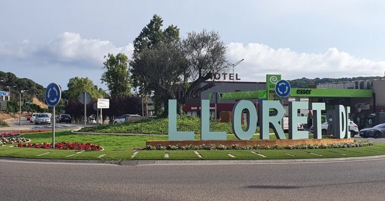 La nova rotonda d'entrada a Lloret per Vidreres (Jordi Orobitg)