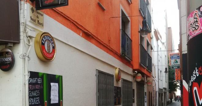 Un incendi de poca magnitud obliga a tallar el passeig mitja hora