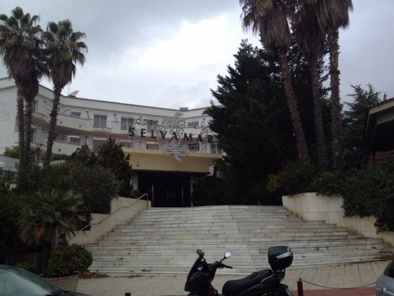 Es desconvoca la vaga dels treballadors de l’antic hotel Selvamar