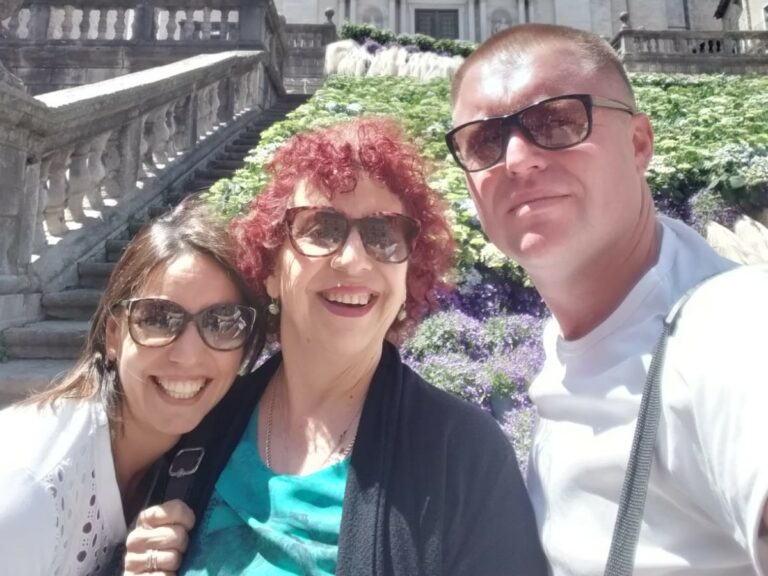 Silvia Castillo, Natalia Ursataia i Vitalii Karpov