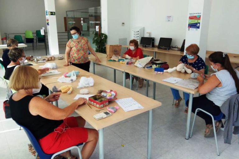 taller amigurumis centre civic rieral estiu 2020