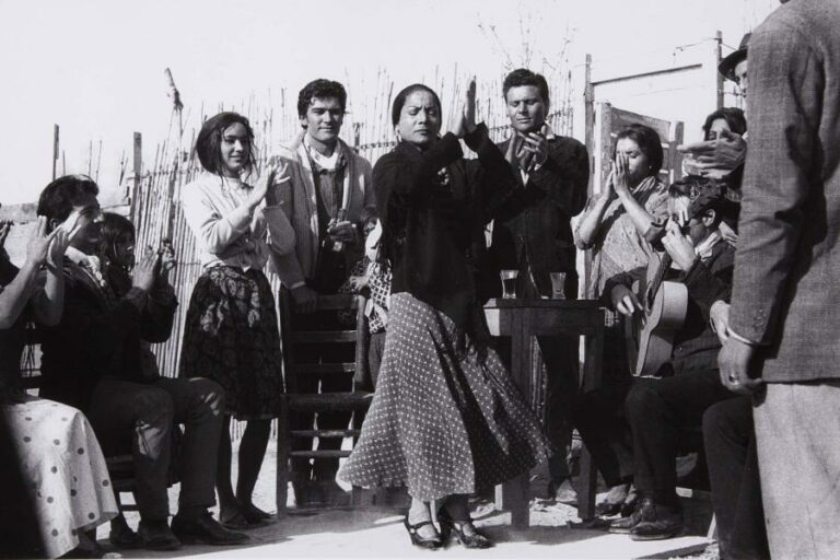 Carmen Amaya, a 'Los Tarantos'.