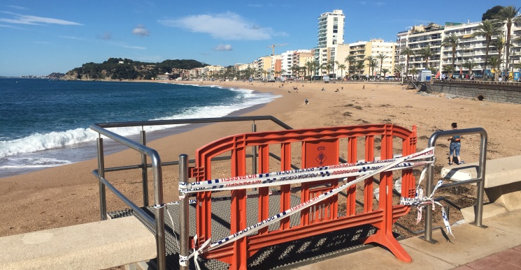 L’Ajuntament treballa per deixar les platges en bon estat, després dels temporals marítims