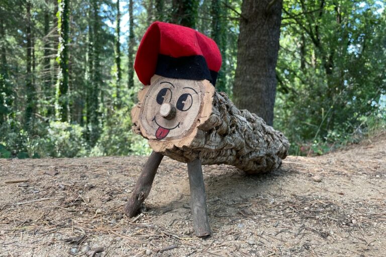 tio de nadal barretina vermella bosc