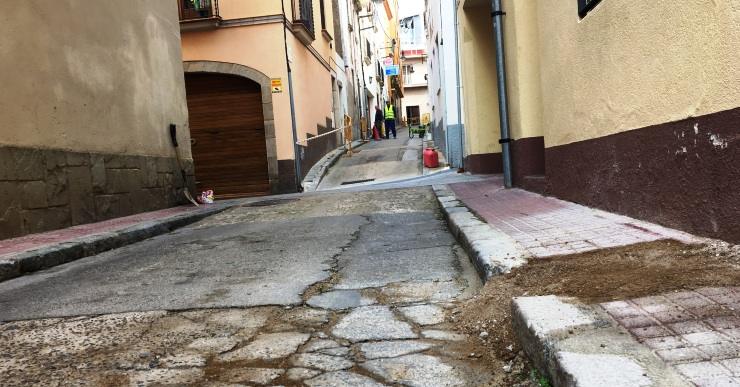 Les obres a la travessia dels Amics permetran que el carrer sigui d’un sol nivell