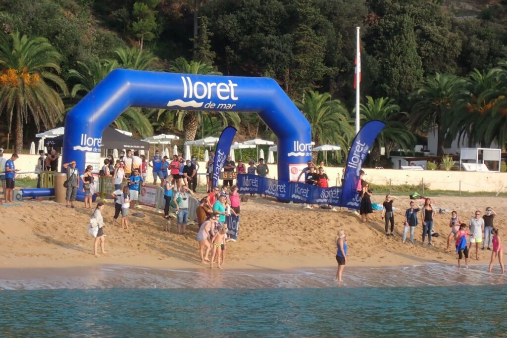 L'arc d'arribada a Santa Cristina (Club Esportiu Aigües Obertes)