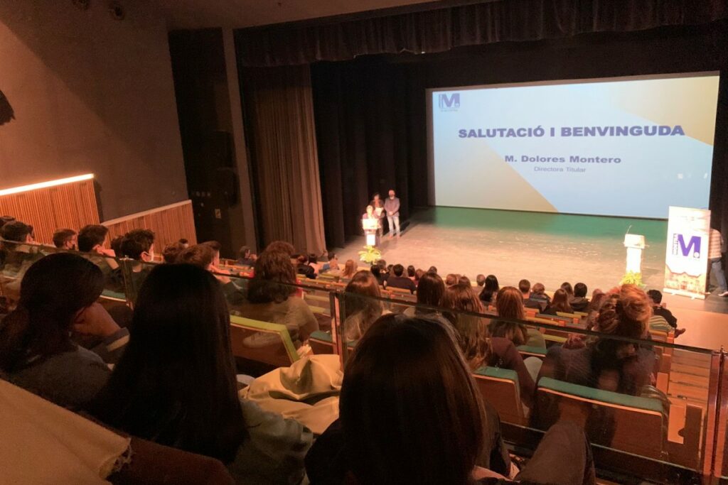 La presentació, al Teatre