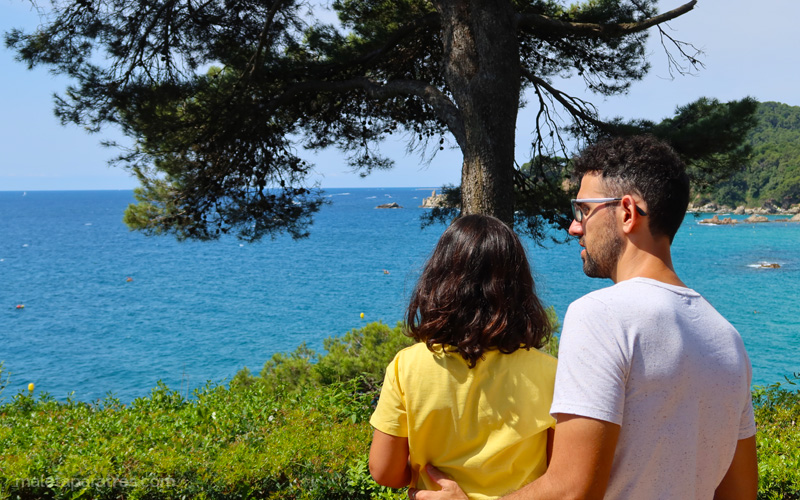 turistes a Lloret del post maletaparatres
