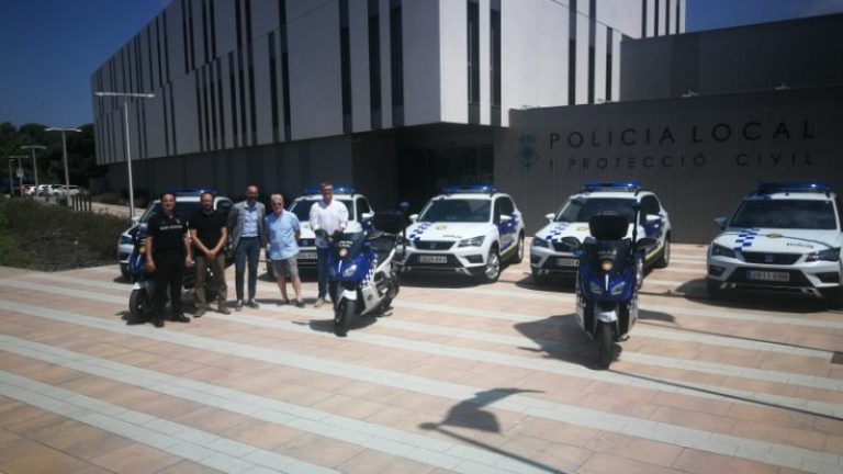 La Policia Local de Lloret compta amb dos turismes i quatre motocicletes noves