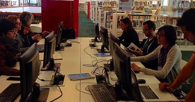 La biblioteca de Lloret afegeix entrades d’autors i tradicions locals a la Viquipèdia