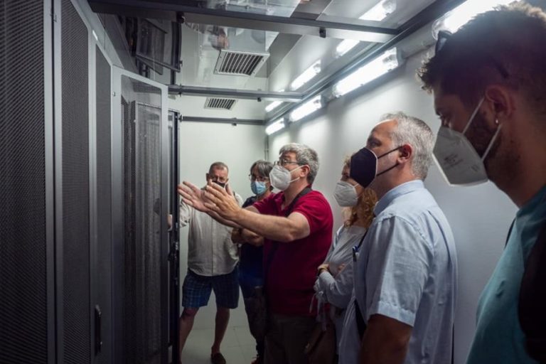 Un moment de la visita dels interessats en convertir Lloret en una destinació intel·ligent
