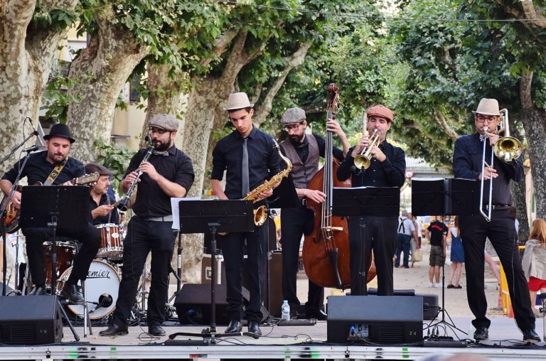 Un repàs a la història del jazz i swing, amb un espectacle molt dinàmic