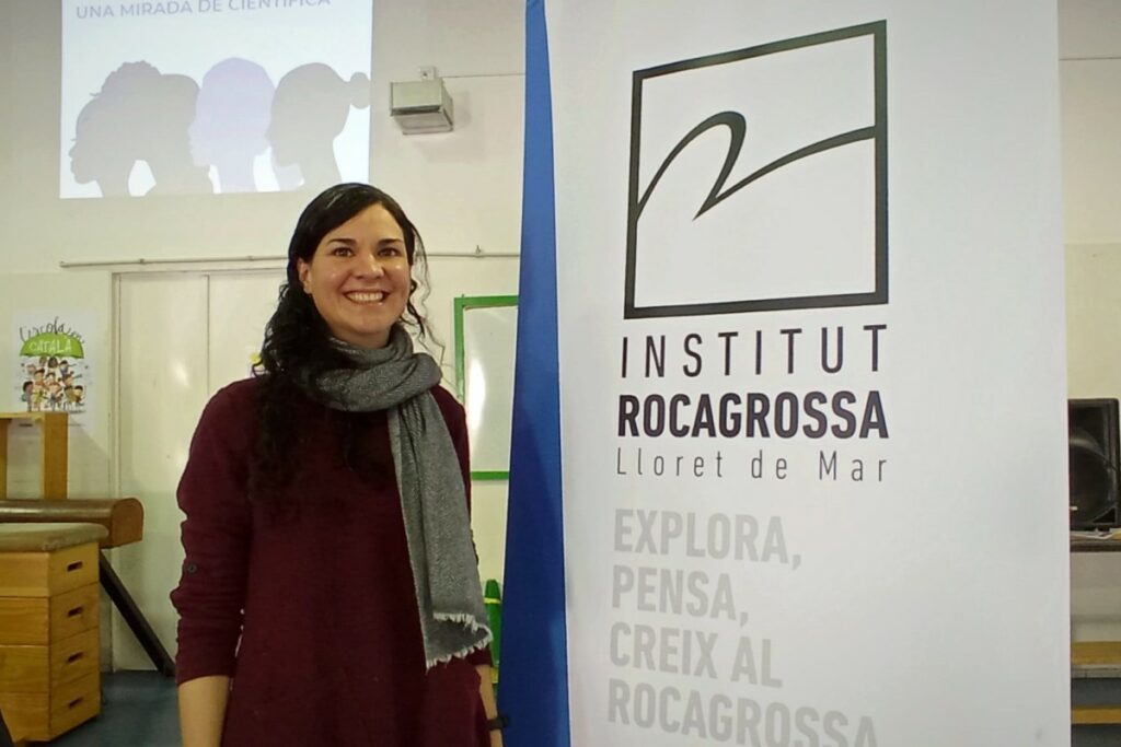 Anna Lupón, a la xerrada sobre dona i ciència (Institut Rocagrossa)