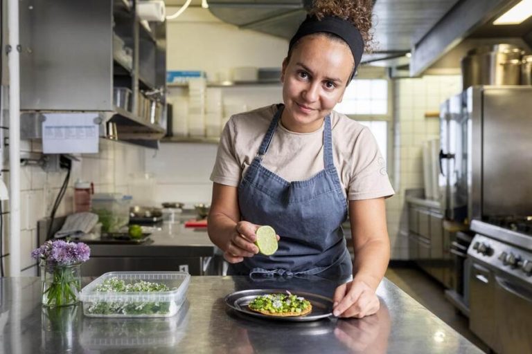 Zineb Hattab, a la seva cuina (Kle Restaurant)