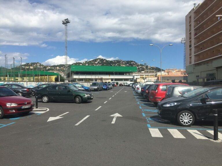 Quatre zones blaves de Lloret passen a ser gratuïtes fins al juliol del 2016