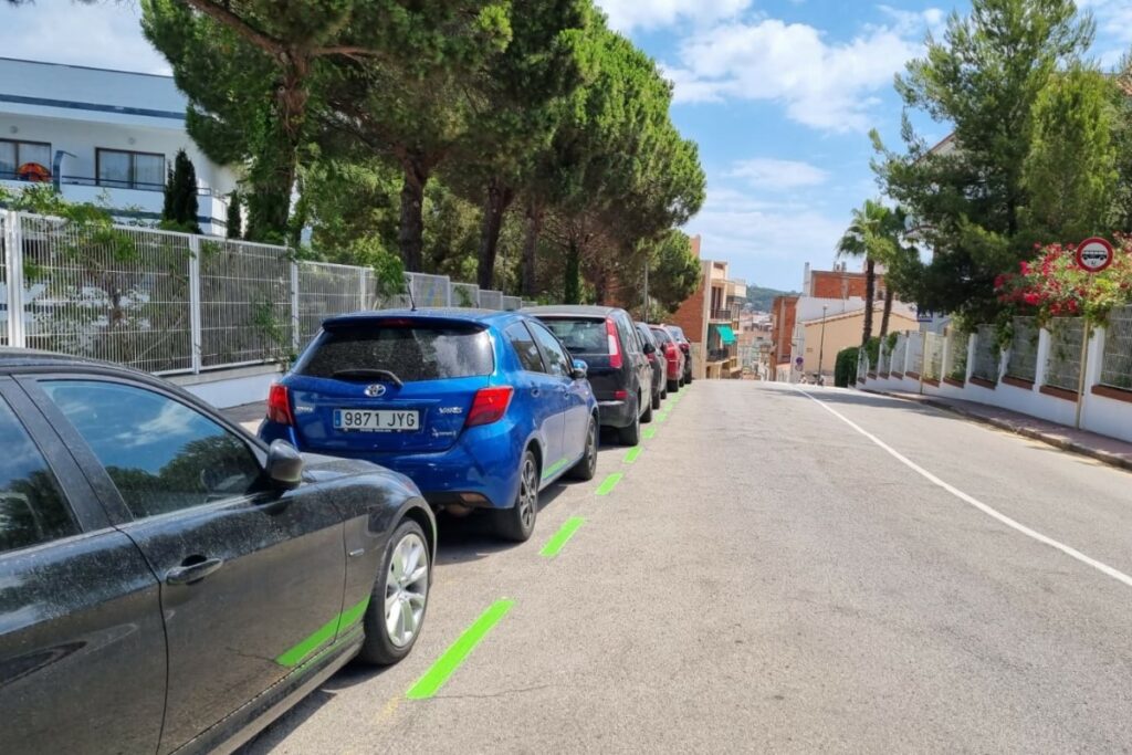 La zona verda a la baixada del carrer Francesc Campderà (Ajuntament de Lloret)
